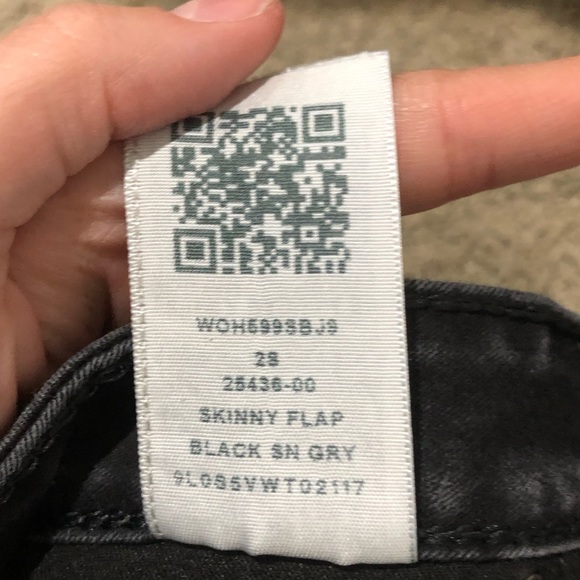 True Religion. Size 26. - Picture 6 of 6